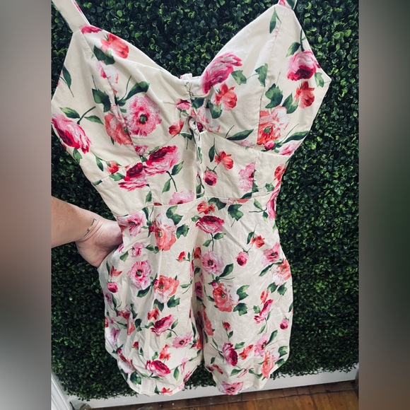 Floral mini dress with pockets Size S - Picture 2 of 4